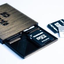 sd carte portefeuille titulaire soutien Mémoire espace rangement portable 3d print model - Mito3D