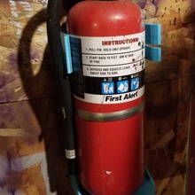b456 extinguisher mount 3d print model - Mito3D