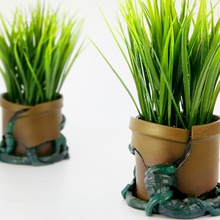 cracked flower pot & garden pant root 3d print model - Mito3D