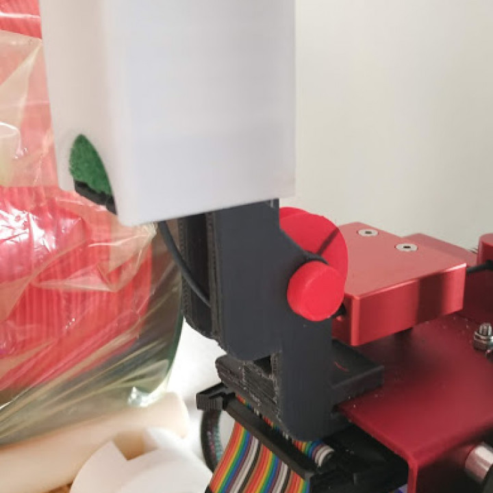 filament roller guide dust catch 3D print model - Mito3D
