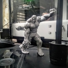 Bulk Zombie Tischplatte Monster Untote Hulk Rächer 3d print model - Mito3D