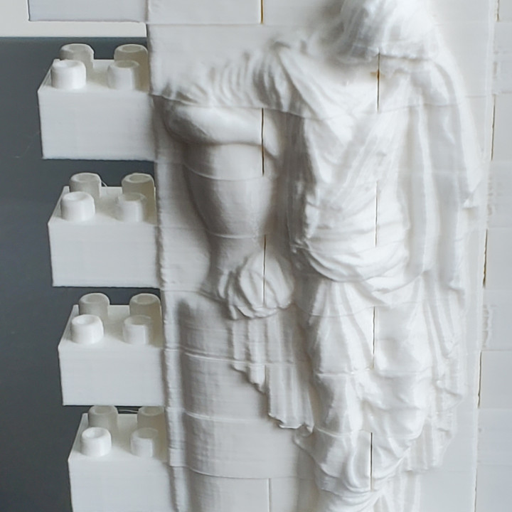 montini Prinzessin Sofia Grabstein Mauer einstellen Gebäude Ziegel kompatibel Skulptur Linderung Block Blöcke bouwstenen Briques 3D print model - Mito3D