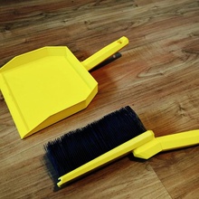 dust brush & pan fully 3d printable cleaning functional hack practical 3d print model - Mito3D