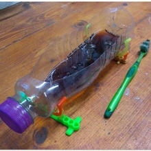 plástico garrafa suporte demi bouteille plastique supportmaintienloulbricolagem caniquediimecânico 3d print model - Mito3D