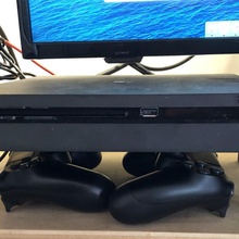ps4 pernas controlador armazenamento playstation resfriamento 3d print model - Mito3D