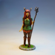 Valindra masaüstü elf kadın heykelcik mini karakter minyatür reçine insansı Druid 3d print model - Mito3D
