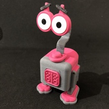 puce qt Giftbot 101 jouets Jeux bébé chambre mignonne droïde cadeau bijoux Bureau robot robots kawaii cadeaux droïdes Mignonnerie 3d print model - Mito3D