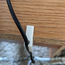 cargando cable soporte 3d print model - Mito3D