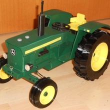 openrc tractor deere rc coches 3d print model - Mito3D