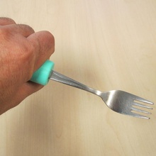 apretón cuchillería mayorista paraca cubiertos accesibilidad higiene cebolla comida ayuda 3d print model - Mito3D