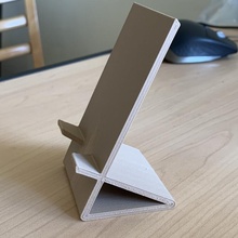 phone stand charger cutout iphone android minimalist charging phonestand cellphone mobilephone chargingstand minimal 3d print model - Mito3D