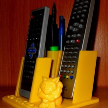 soporte control remoto amarillo gr jardín 3d print model - Mito3D
