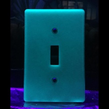 glow the dark 3d gedruckte Lichtschalter Rahmen Garten 3d print model - Mito3D