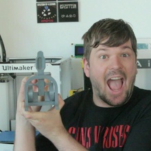 catapulta versión 2 guerra Youtube escritorio lanzacohetes joel Kirby Downey solido película 3d print model - Mito3D