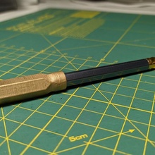 lápiz Guardia cubierta carcasa funda ala negro tapa lapiz protector lápices punta 3d print model - Mito3D