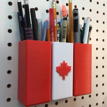 canadese bandiera pannello forato penna titolare supporto 3d print model - Mito3D