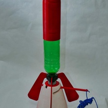 adaptateur palmes soda bottle type l'eau fusée Gardena water rocket fins 3d print model - Mito3D