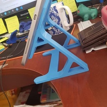 iPad Profi 11 Stand Apfel Zeichnung ipadpro 3d print model - Mito3D