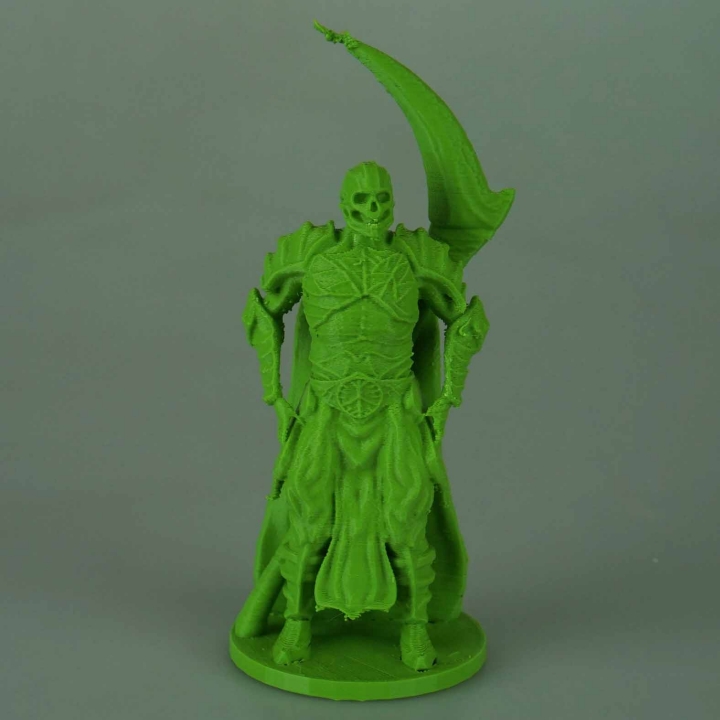 demi dieux chef guerre table kickstarter jeu vidéo zombie caractère godofwar dieu seigneur 3D print model - Mito3D