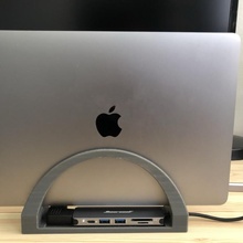 macbook profesyonel ayakta durmak elma sıra dizüstü bilgisayar ofis organizasyon macbookpro 3d print model - Mito3D