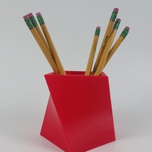 retorcido cuadrado lápiz soporte organizador escritorio Ohioteentech 3d print model - Mito3D