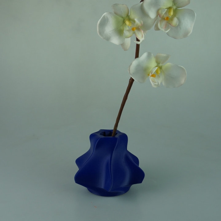 alas florero jardín 3D print model - Mito3D
