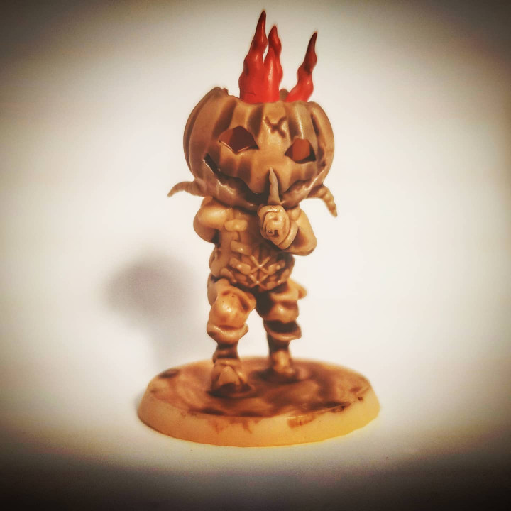 corgan demon pumpkin table démon hache lutin Halloween citrouille fou Fée Conte fée hachette couperet meurtrier casquette rouge 3D print model - Mito3D