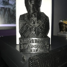 Chadwick boseman hommage statue panthère noire chadwickboseman 3d print model - Mito3D