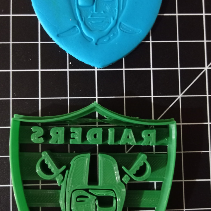 asaltantes Galleta cortador futbol 3D print model - Mito3D