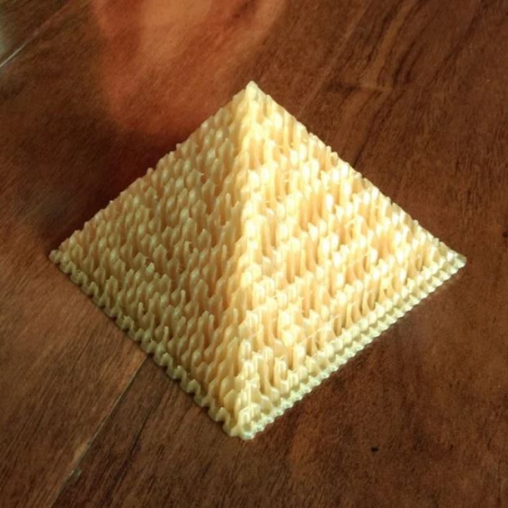 piramide esadecimale labirinto openscad personalizzatore 3D print model - Mito3D