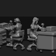apocalisse sopravvissuto prosciutto Radio operatore tavolo femmina umano miniatura scifi gioco guerra fonderia sarks 3d print model - Mito3D
