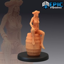 korsan forvet oturma Corsair kadın varil masaüstü fantezi Ortaçağa ait okyanus rpg deniz Warhammer Kadın düşman karşılaşma dnd yol bulucu npc 3d print model - Mito3D