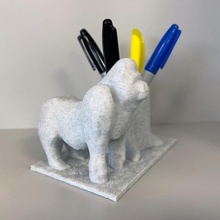 gorille stylo titulaire soutien jardin animal Bureau Masculin faune porte plume singe argenté 3d print model - Mito3D