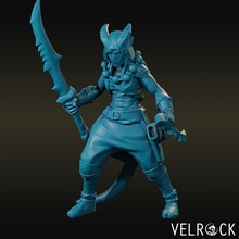 Tifling samurai katana wakizashi hembra demonio fantasía combatiente guerrero mazmorras dragones demonkin 3d print model - Mito3D