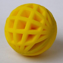 erizo jugar pelota jardín 3d print model - Mito3D