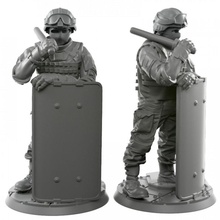010 shield army modern pistol soldier warhammer miniature tabletop infantry 28mm wh40k 32mm 3d print model - Mito3D