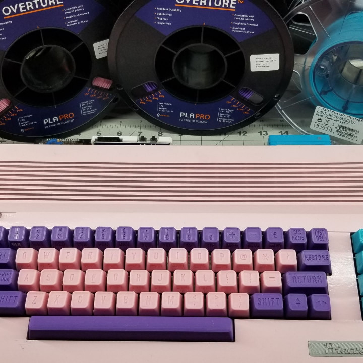 comodoro 64 chave cápsulas cbm haste retro c64 commodore64 retromodding 3D print model - Mito3D