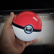 Pokebank pokeball pokemon Taşınabilir şarj aleti 3d print model - Mito3D
