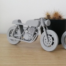 1 16 yamaha sr500 bar corridore v2 bicicletta collezione honda kit motociclo personalizzato 500 sr monello personalizzare caferrace 3d print model - Mito3D