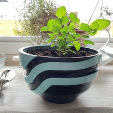 simple planter stylized swooshes bowl plant pot plants tron medium swoosh stlyized 3d print model - Mito3D
