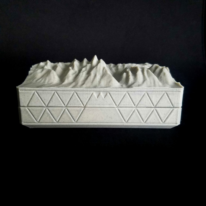 tetons terrain magnétique boîte récipient dé Jeu aimant Montagne montagnes élévation Wyoming 3D print model - Mito3D