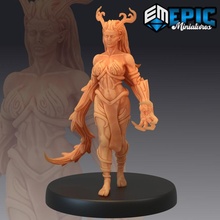 driade trasformando femmina albero spirito foresta incontrare fantasia medievale mostro rpg warhammer donna legna nemico tavolo elementare prigione dnd esploratore 3d print model - Mito3D