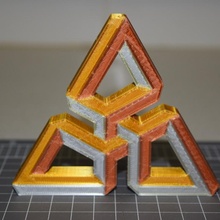 impossibile triangolo 2 multi material 3d print model - Mito3D