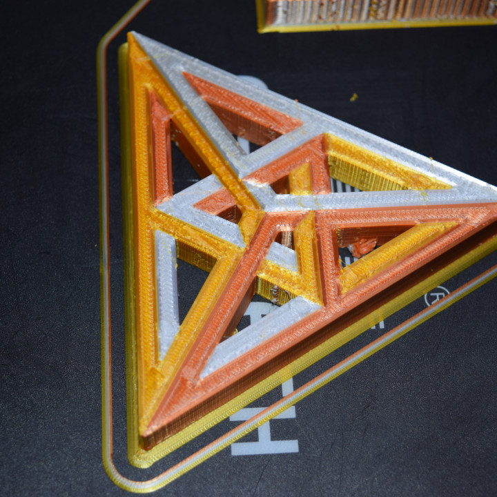 impossible Triangle 3 multi material 3D print model - Mito3D