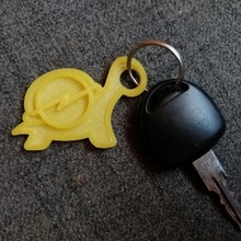 opel keychain - stadige bilksem tortoise 3d print model - Mito3D