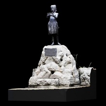 dama Enrique voltereta monumento escanear Londres 3dprintable cc0 3d print model - Mito3D