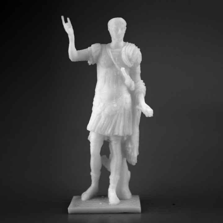 statua traiano tower hill londra scansione romano store imperatore romanemperor imperatorcaesarnervatrajanusaugustus 3D print model - Mito3D