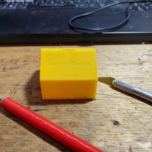 passatempo lâmina farelos recipiente caixa faca segurança navalha xacto 3d print model - Mito3D