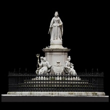 st paul's statue queen anne scan london sculpture 3dprintable stpaul queenanne 3d print model - Mito3D