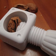nut cracker & garden homeappliance 3d print model - Mito3D